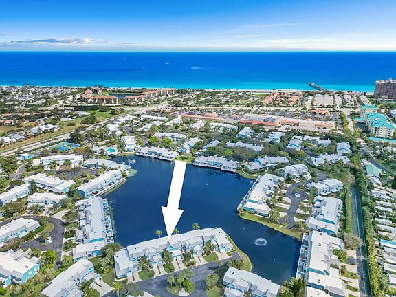 2nd image of 1119 Ocean Dunes Circle