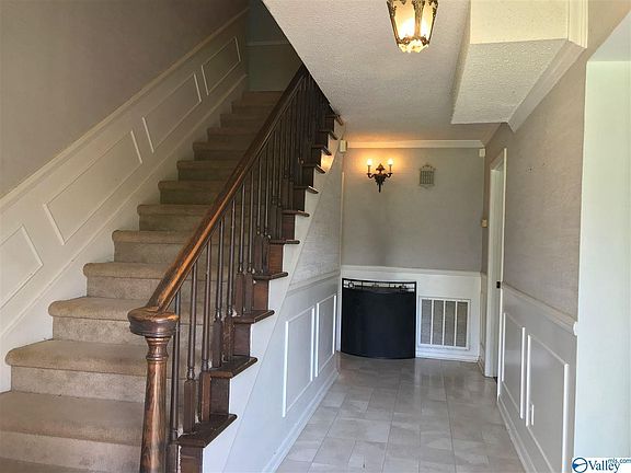 2nd image of 731 Woodmar Dr
