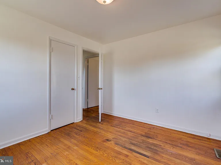 4297 Lunceford Ln — Photo 25