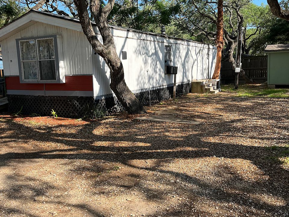 2nd image of 405 Cactus St