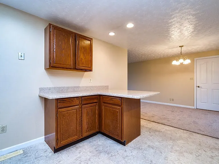 1121 Peidmont Dr — Photo 13