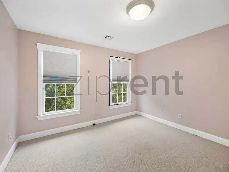 209 State St — Photo 24