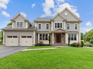 1 Apollo Cir, Lexington, MA 02421