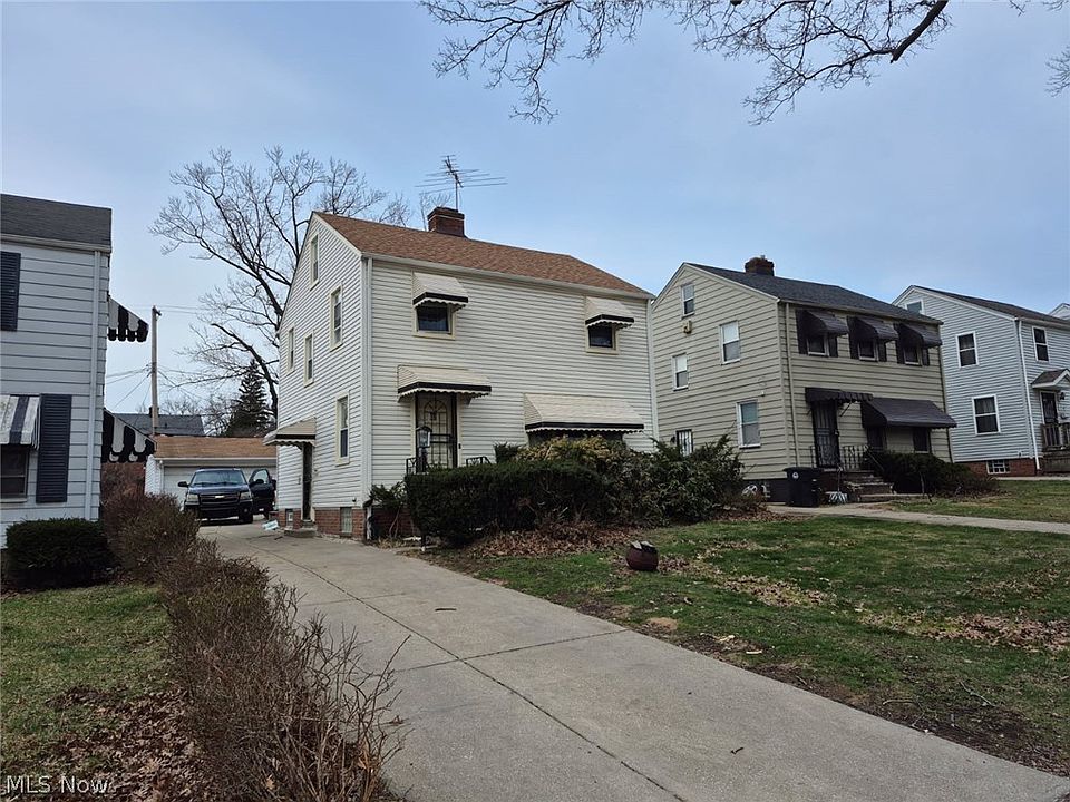 2nd image of 17425 Walden Ave