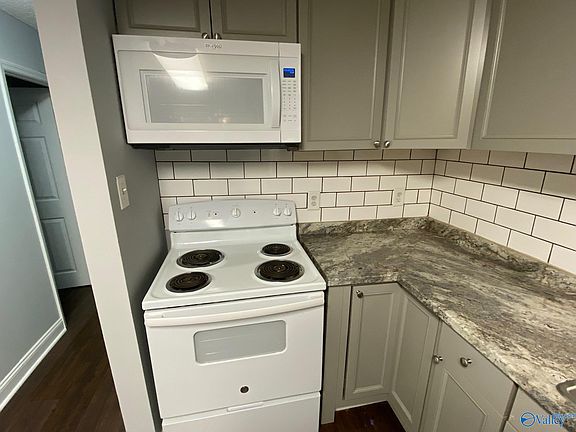 4th image of 2940 Hood Rd SW APT H