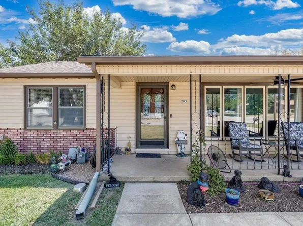 203 Martha Ave, Mulvane, KS 67110