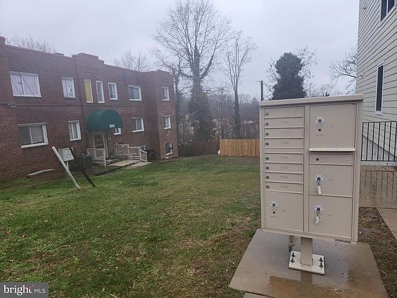 3rd image of 28th Pl SE