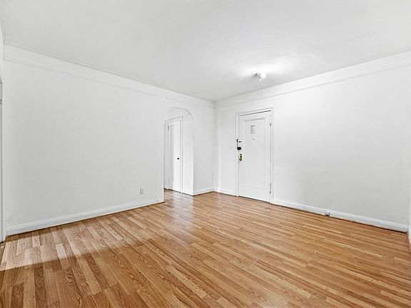 3rd image of 1620 E 2nd St APT 5F