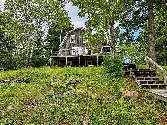 4th image of 132 Boyce Rd