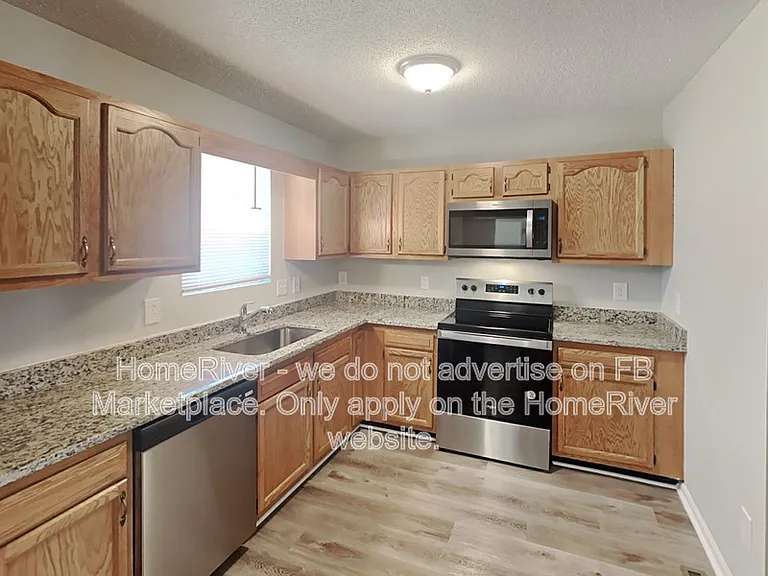 515 Creekview Dr — Photo 4
