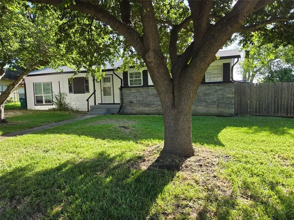 906 Debus Dr, Taylor, TX 76574