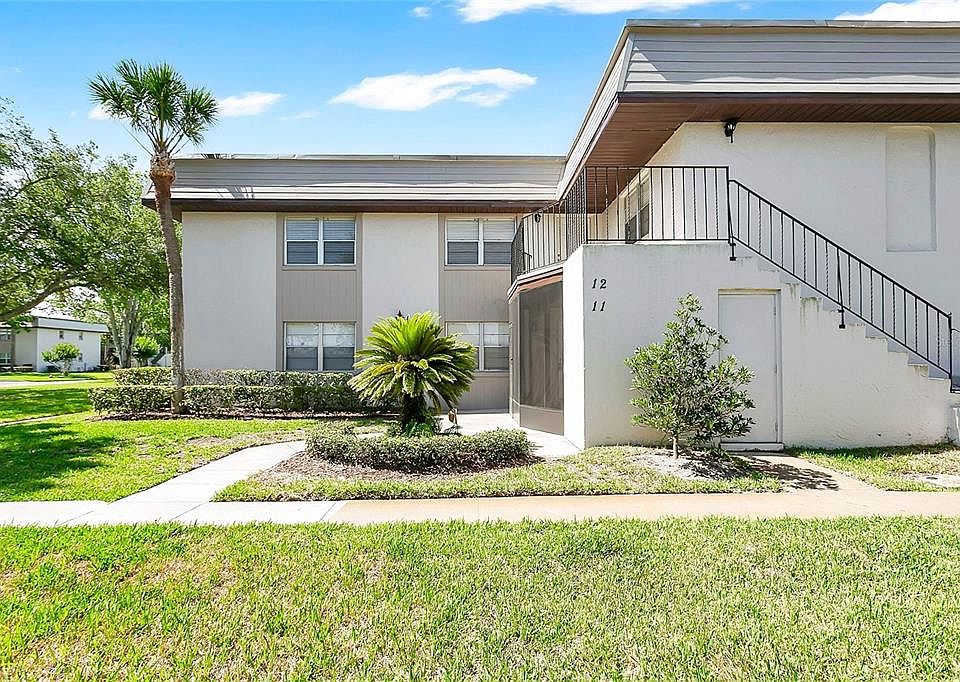 1st image of 11 Windtree Ln #B