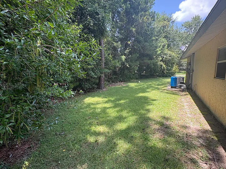 8905 Marina Ave — Photo 12