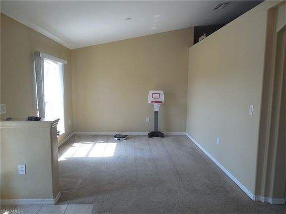 4th image of 2501 NW 14th Pl