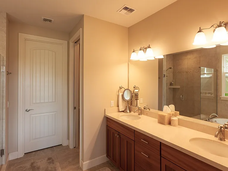 842 Umeke St #53 — Photo 13