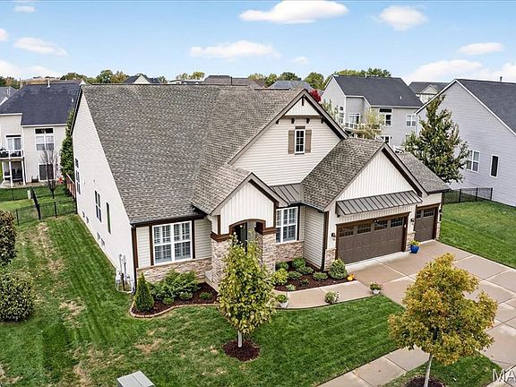 2nd image of 53 Fountain Valley Ct
