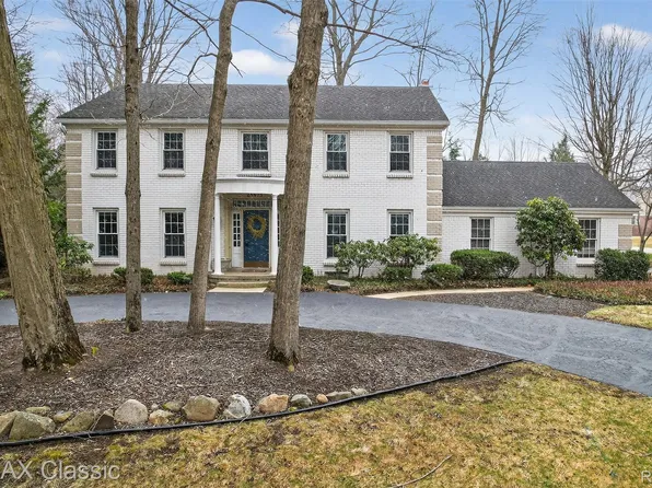 28873 Oak Point Dr, Farmington Hills, MI 48331