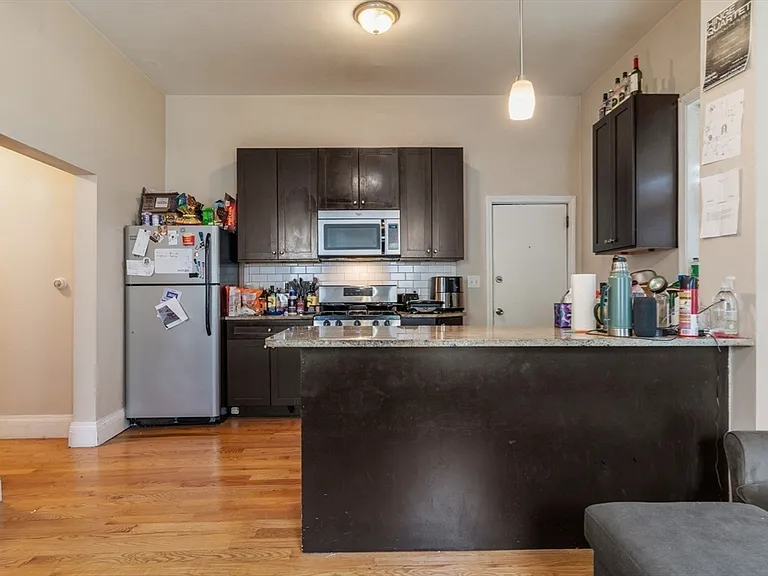 50-52 Shepard St #2 — Photo 4