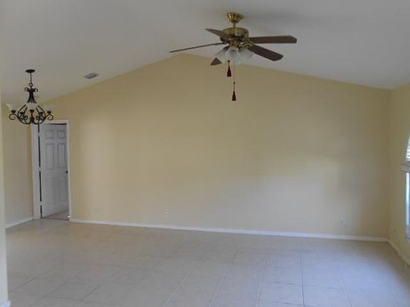 4th image of 18955 49th St N