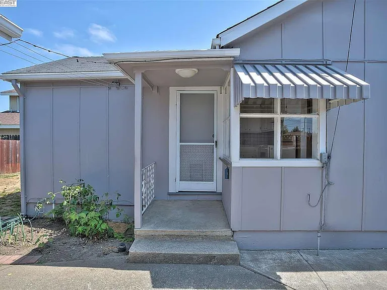250 Medford Ave — Photo 17