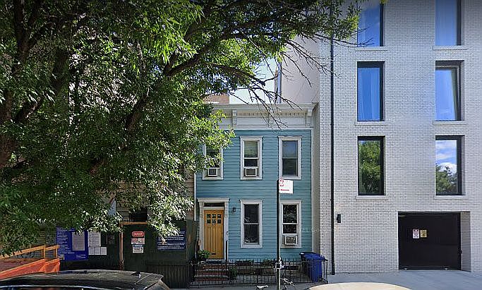 1st image of 713 6th Ave