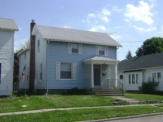 2nd image of 1027 E Maple Ave