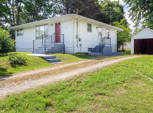 1029 S Gabouri St, Ste Genevieve, MO 63670