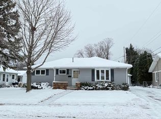 1406 Henry St, Neenah, WI 54956