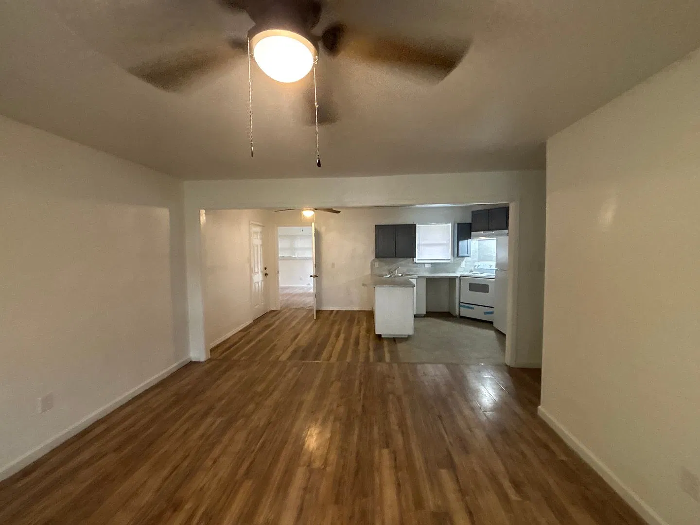 Beautiful four bedroom single family house in Copperas Cove — Photo 2