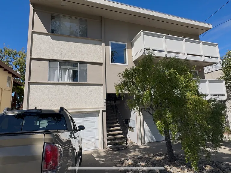 844 Edgehill Dr #1A — Photo 1