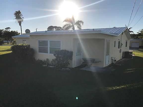 4th image of 3503 NE Barbara Dr