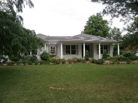 Home for Sale in Mt Zion, Illinois $274,877