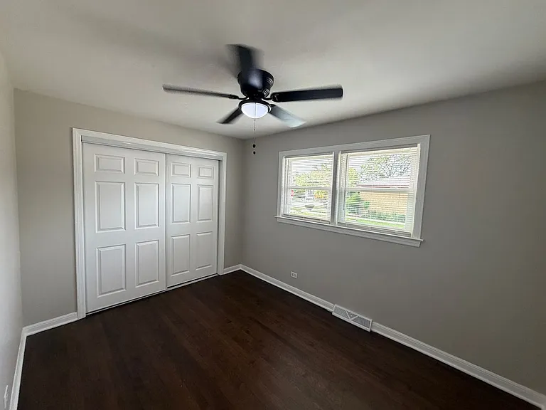9756 S Lowe Ave — Photo 9