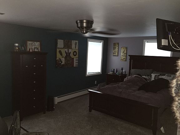 Bedroom with LRG closet