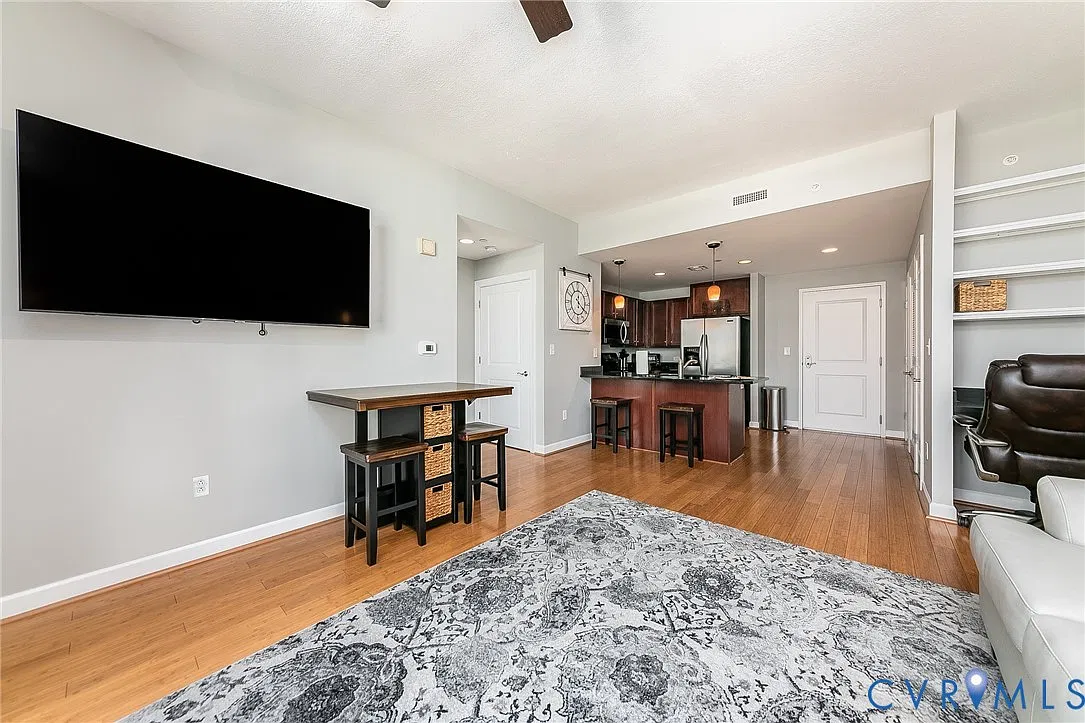 1 bed, 1.0 bath, 773 sqft, $2,700 — Photo 4