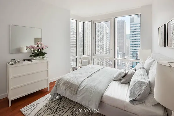 Rented by Town Residential | media 2
