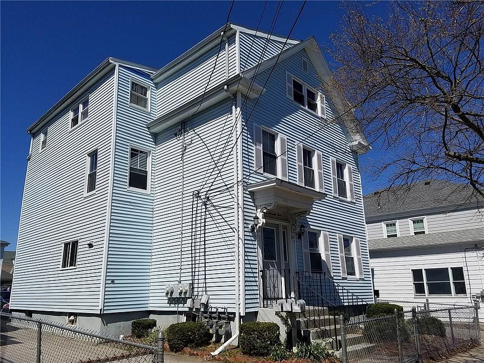 1st image of 379 Wood St APT 3