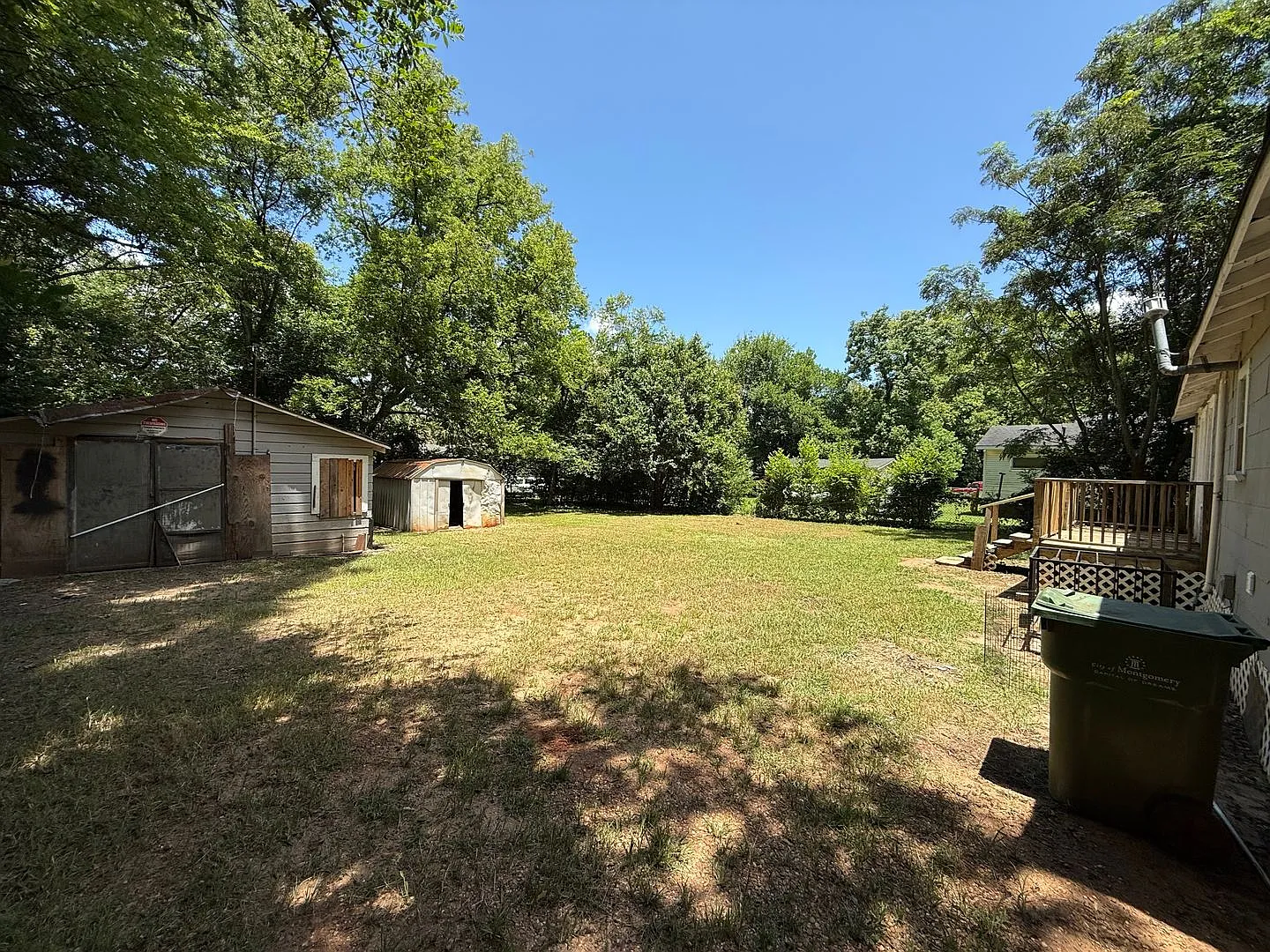 3 bed, 1.0 bath, 1129 sqft, $725 — Photo 3