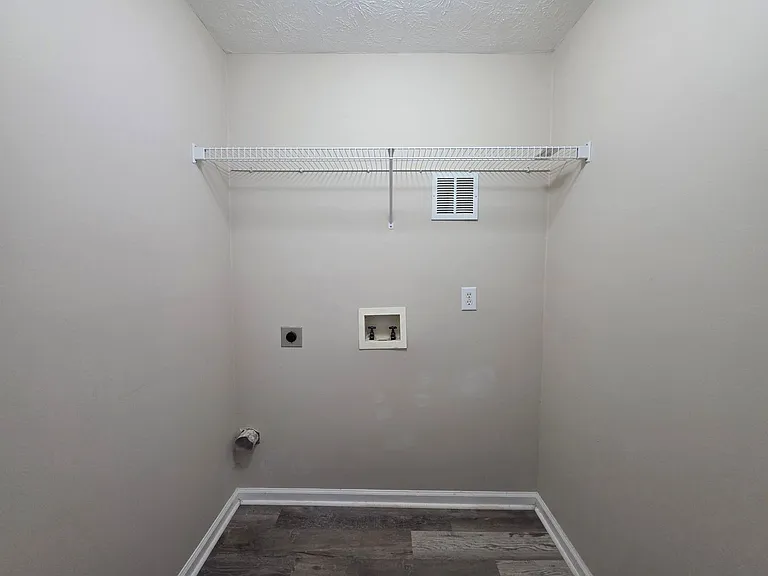 2397 Ashbury Ct — Photo 18