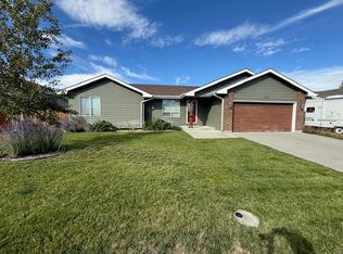 1728 Omaha Trl, Bar Nunn, WY 82601