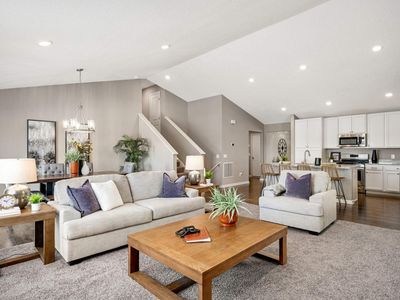 8516 Titanium Cir, Woodbury, MN, 55129