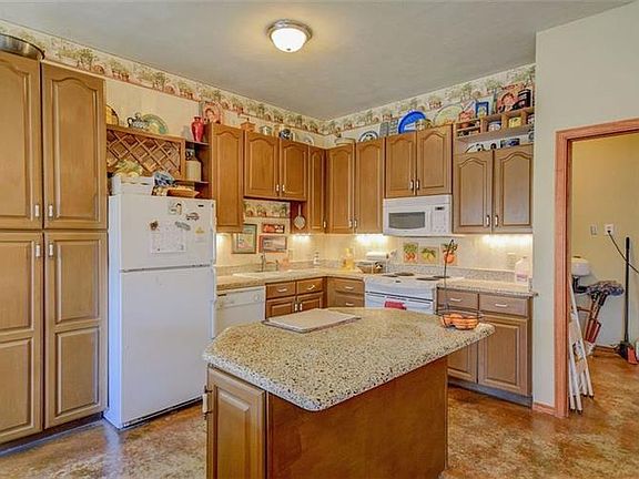 4th image of 10600 Kunkel Ave