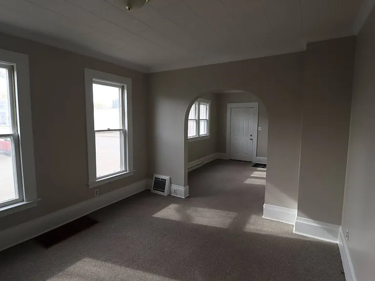 510 Bowen St — Photo 9