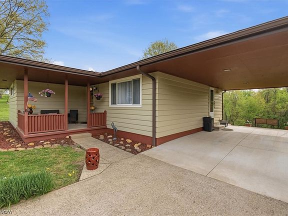 2nd image of 215 Highland Lake Ter