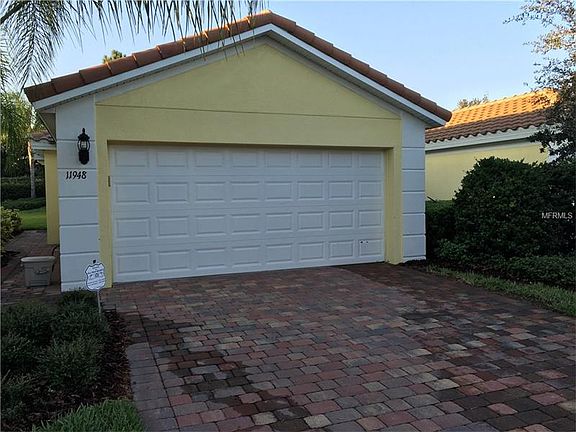 2nd image of 11948 Fiore Dr