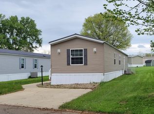 4400 Melrose Dr #106, Wooster, OH 44691