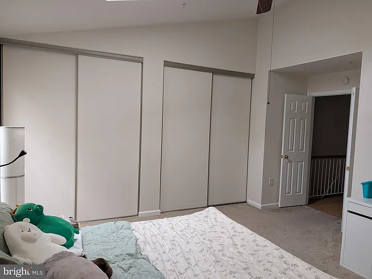 1125 Simsbury Ct — Photo 18