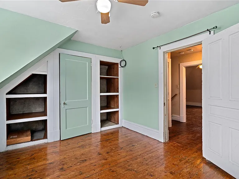 922 Jancey St — Photo 27