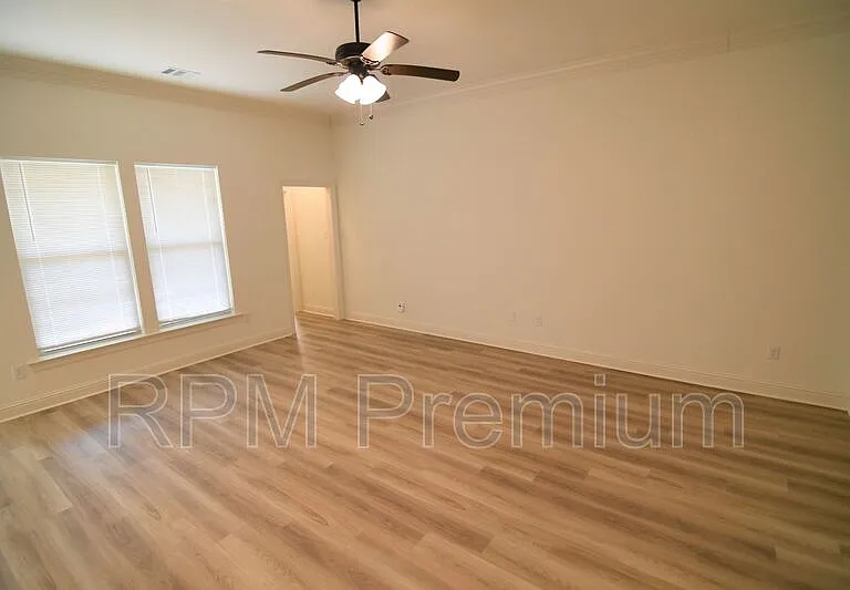 7108 Kenilworth Crossing Ave — Photo 5