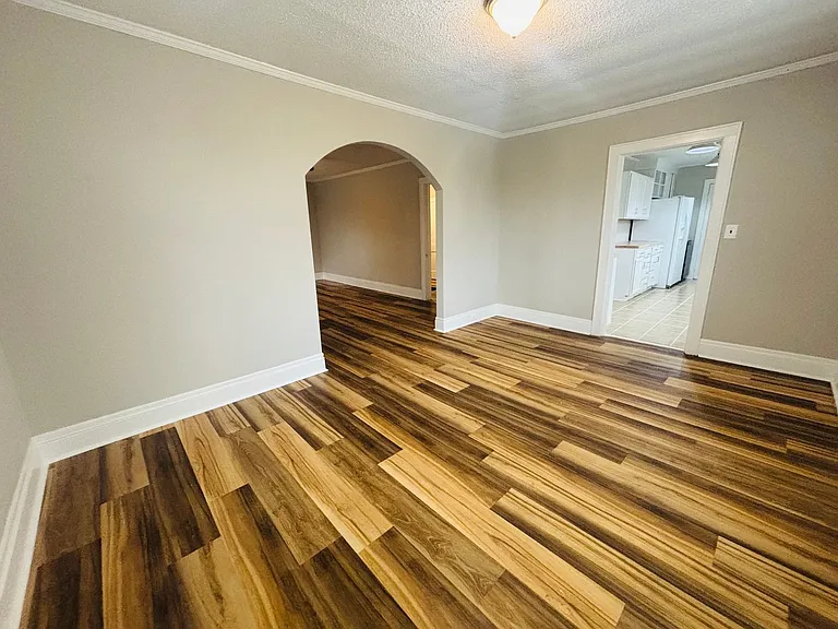 527 S Beltline Blvd — Photo 6